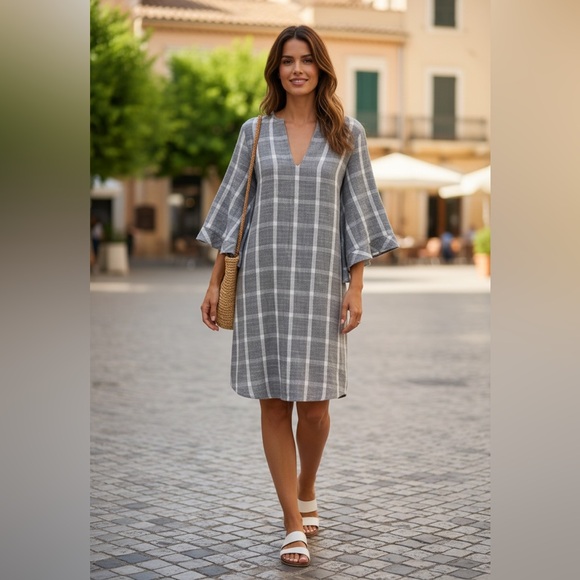 BCBG Max Azria S White & Gray Plaid Bell Sleeve Knit Mini Dress NEW​ - Picture 2 of 5